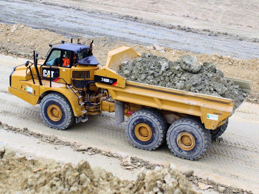  Caterpillar 740B EJ 2012 года  (фото 3 из 5)